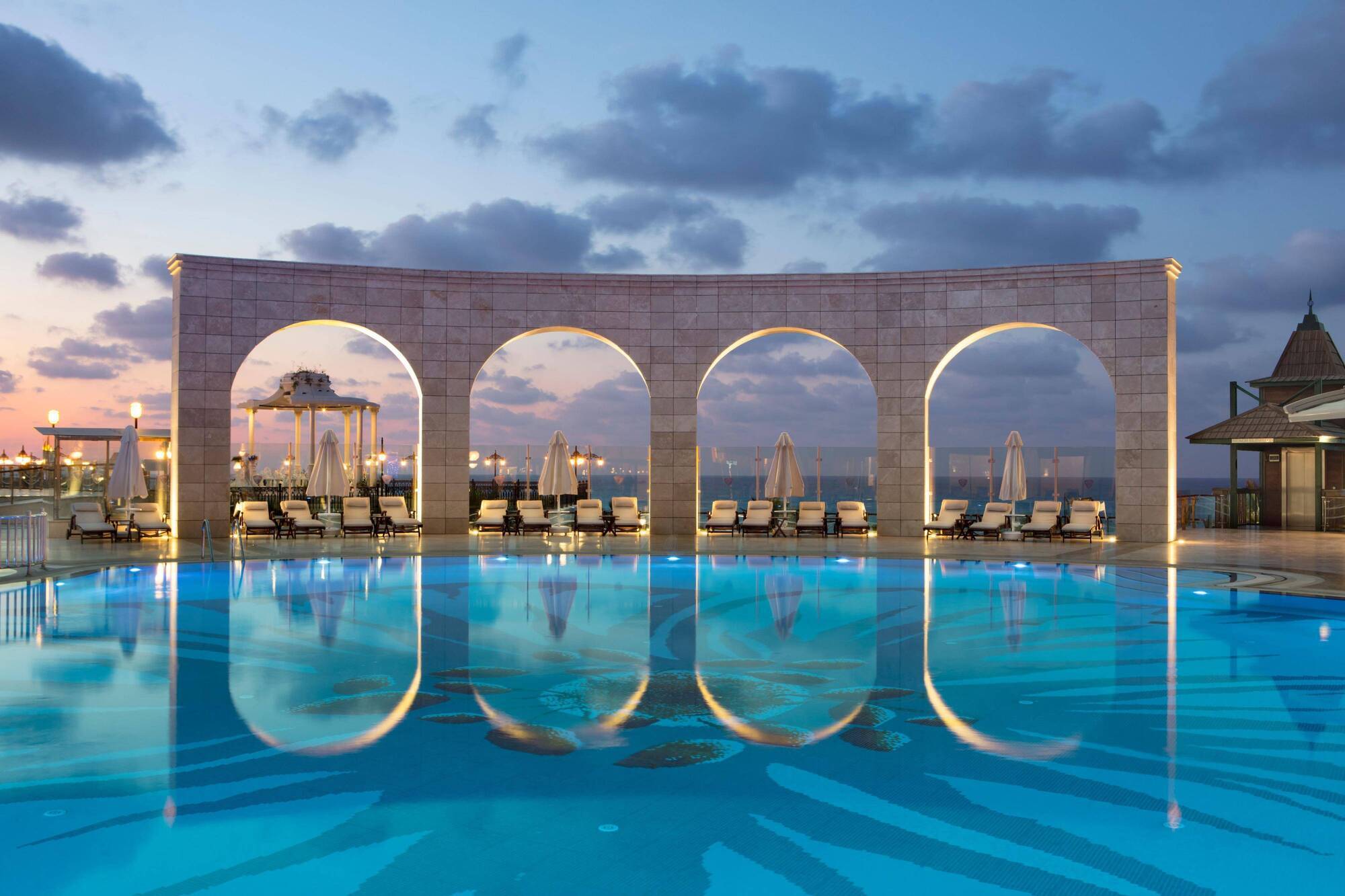 Merit Royal Hotel & Casino Karavas  المظهر الخارجي الصورة